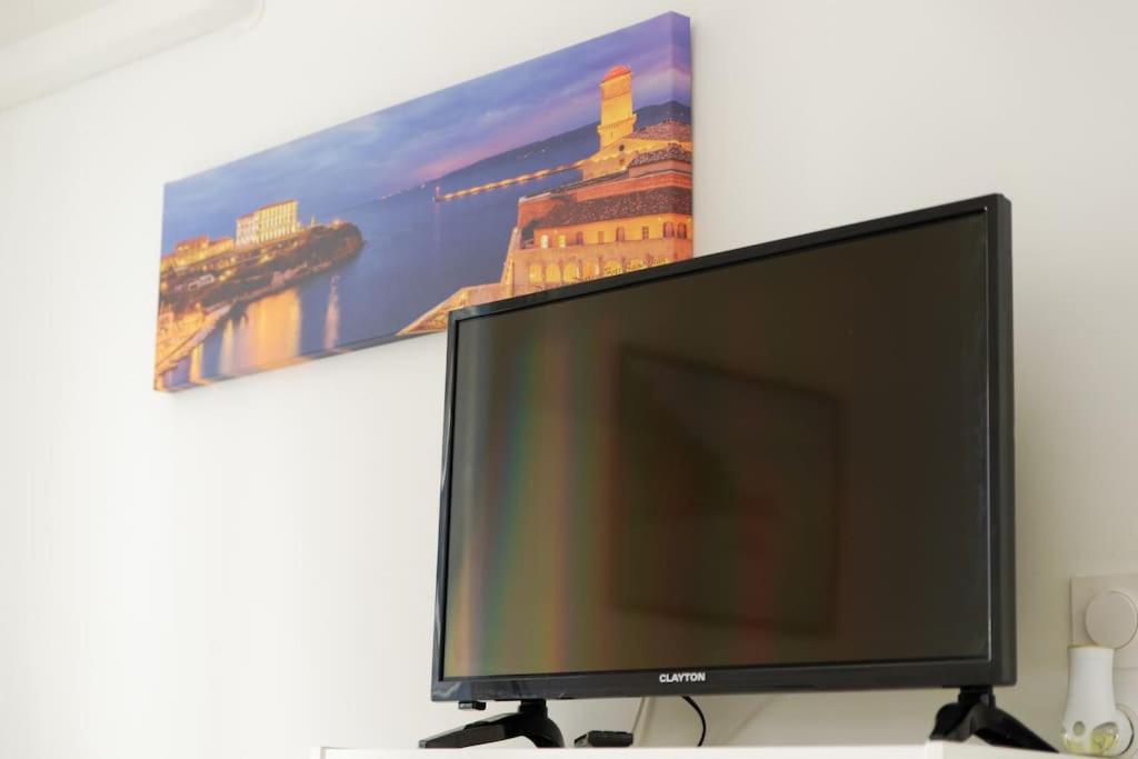 Apartment Super T2 Climatise Avec Balcon A Pied Catalan