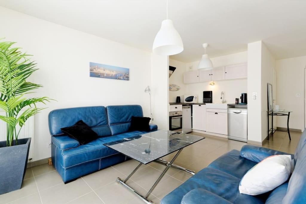 Apartment Super T2 Climatise Avec Balcon A Pied Catalan